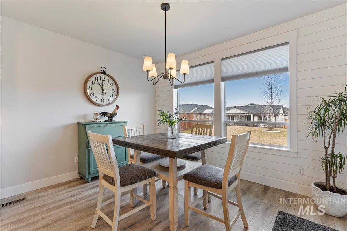 1254 W Tenzing, Nampa, Idaho 83686, 3 Bedrooms, 2.5 Bathrooms, Residential For Sale, Price $719,900,MLS 98978735