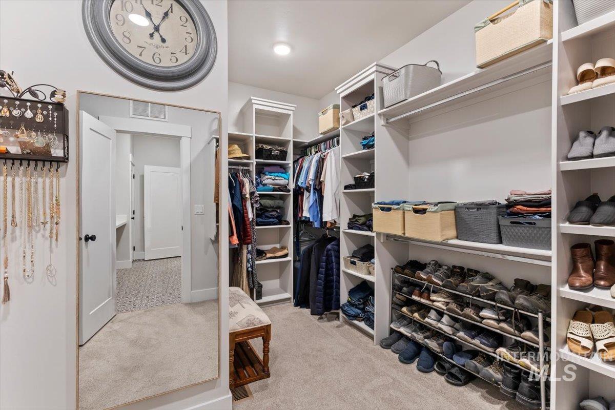 1254 W Tenzing, Nampa, Idaho 83686, 3 Bedrooms, 2.5 Bathrooms, Residential For Sale, Price $719,900,MLS 98978735