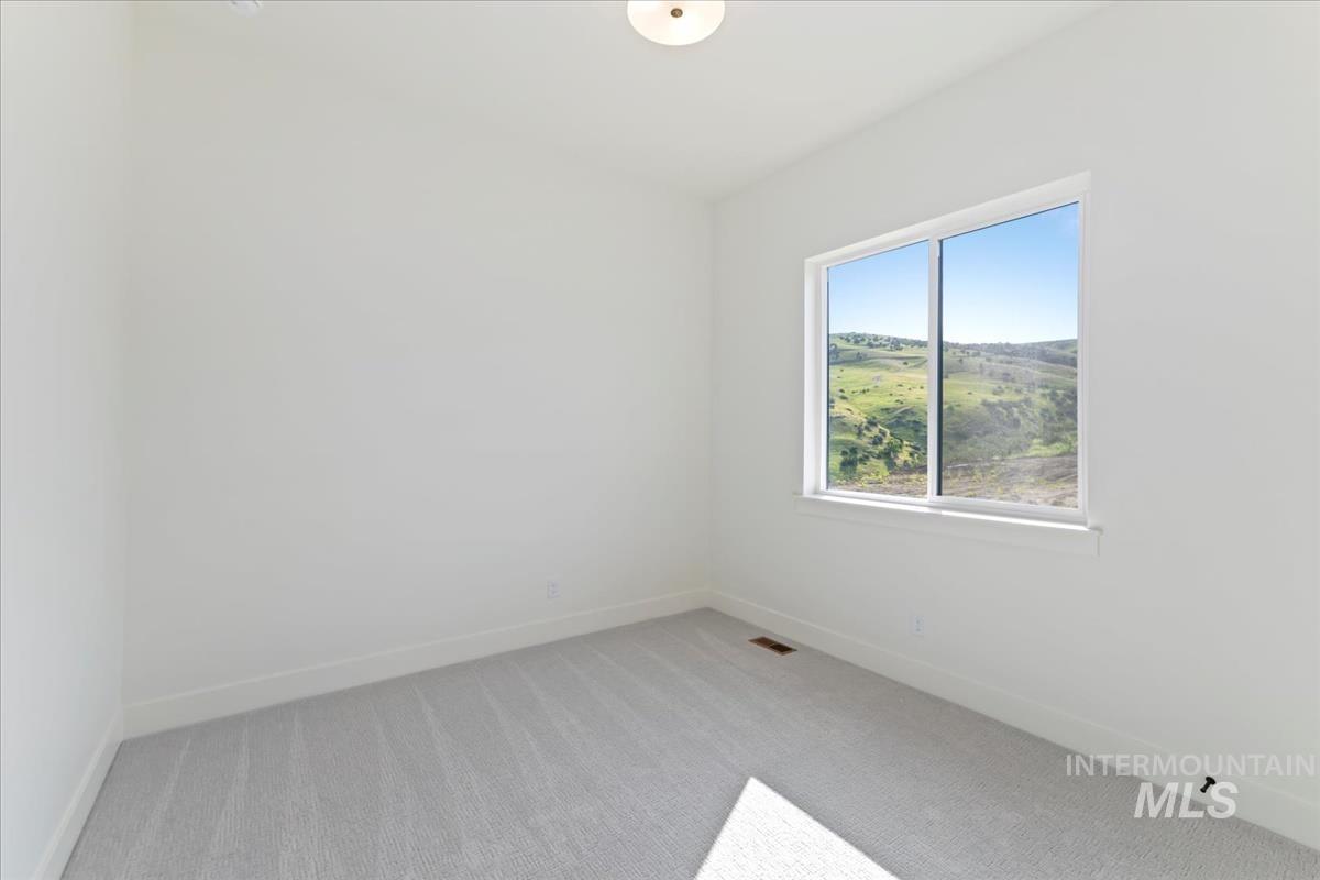 6540 E Lucy Drive, Eagle, Idaho 83629, 3 Bedrooms, 2 Bathrooms, Residential For Sale, Price $559,880, 98978737