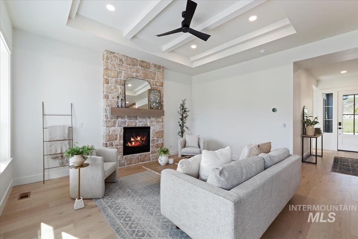 6540 E Lucy Drive, Eagle, Idaho 83629, 3 Bedrooms, 2 Bathrooms, Residential For Sale, Price $559,880, 98978737