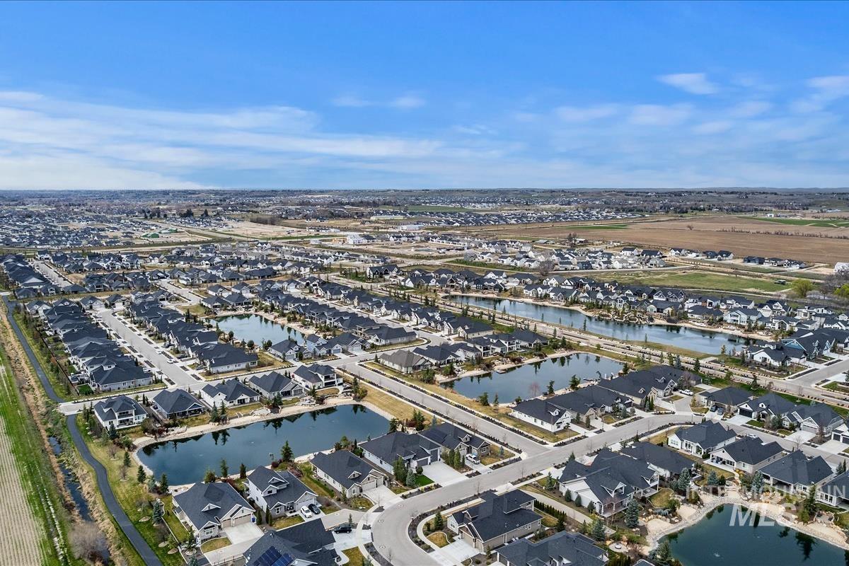 7478 W Corinthia St, Eagle, Idaho 83616, 4 Bedrooms, 3.5 Bathrooms, Residential For Sale, Price $987,000,MLS 98978738