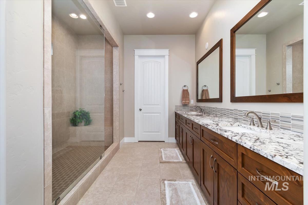 7478 W Corinthia St, Eagle, Idaho 83616, 4 Bedrooms, 3.5 Bathrooms, Residential For Sale, Price $987,000,MLS 98978738