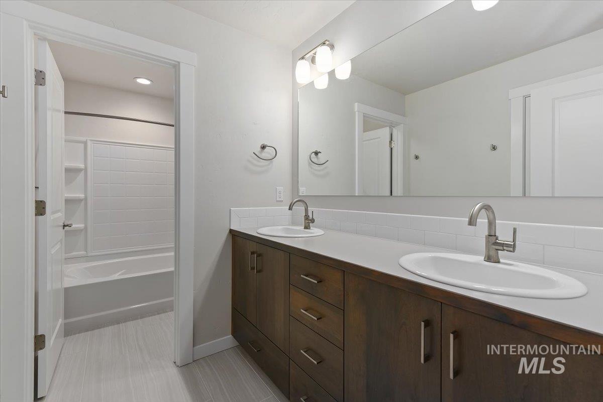 10378 Loneleaf Dr, Nampa, Idaho 83687, 4 Bedrooms, 2.5 Bathrooms, Residential For Sale, Price $599,900,MLS 98978739