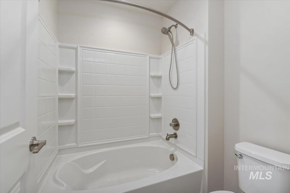 10378 Loneleaf Dr, Nampa, Idaho 83687, 4 Bedrooms, 2.5 Bathrooms, Residential For Sale, Price $599,900,MLS 98978739