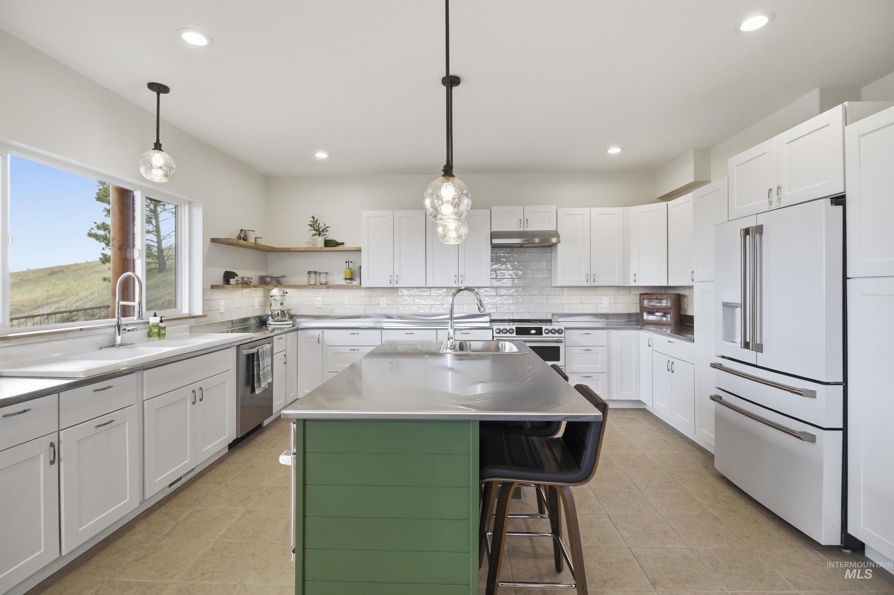 1003 Katnook Ln, Moscow, Idaho 83843, 5 Bedrooms, 4 Bathrooms, Residential For Sale, Price $1,385,000,MLS 98978740