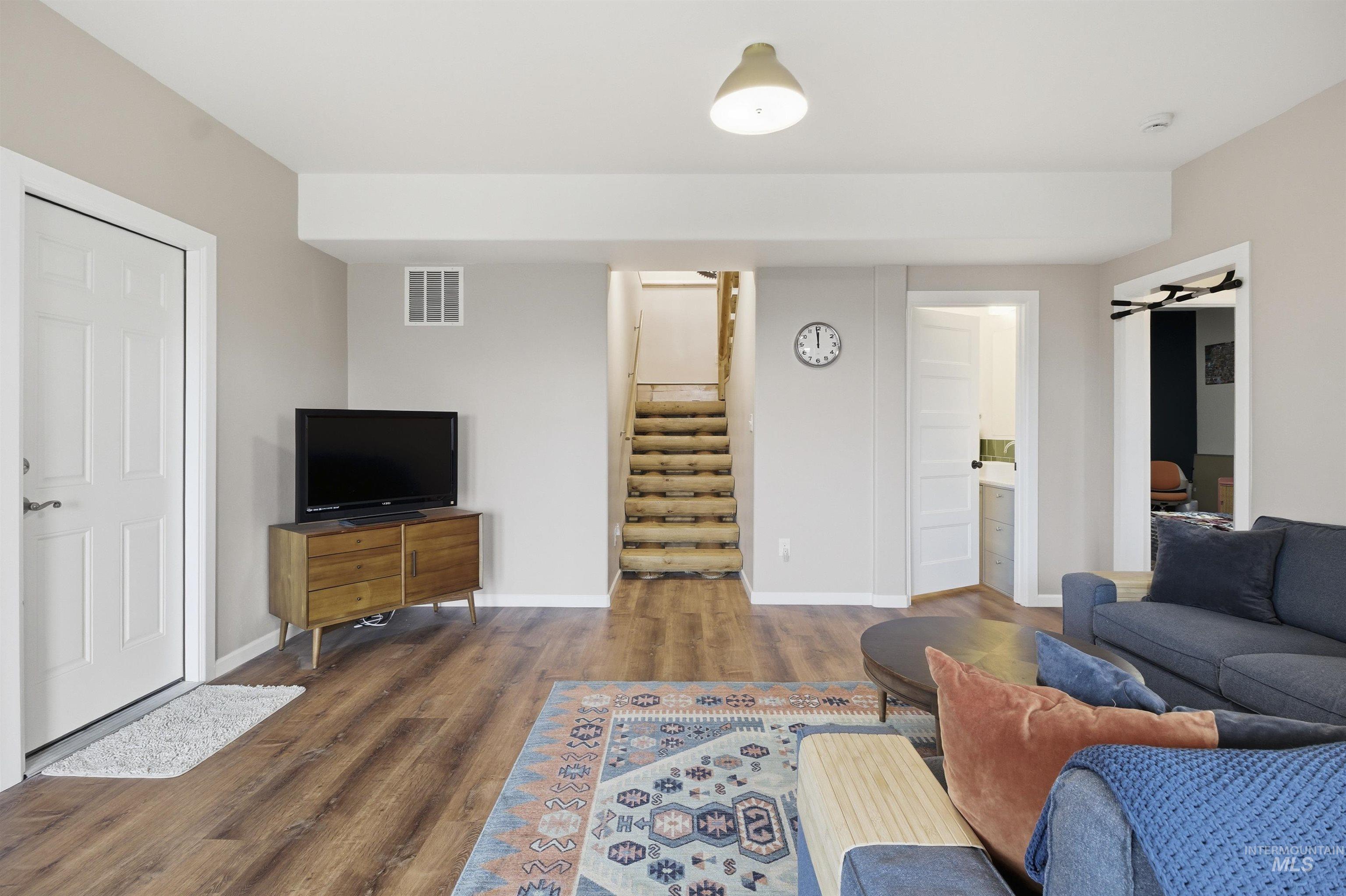 1003 Katnook Ln, Moscow, Idaho 83843, 5 Bedrooms, 4 Bathrooms, Residential For Sale, Price $1,385,000,MLS 98978740