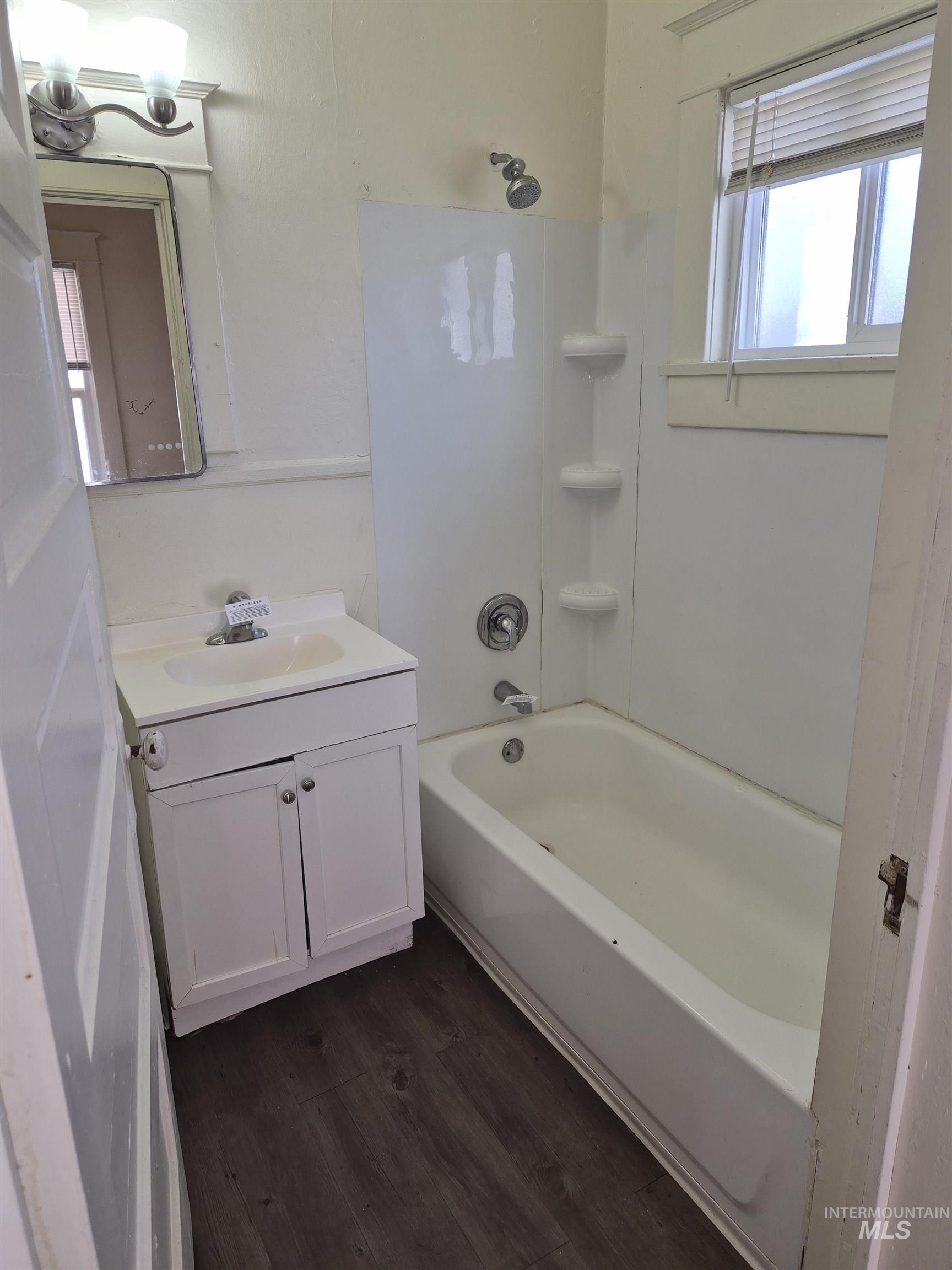 650 - 652 W Lander St., Pocatello, Idaho 83204, 1 Bedroom, 1 Bathroom, Residential Income For Sale, Price $214,900, 98978741