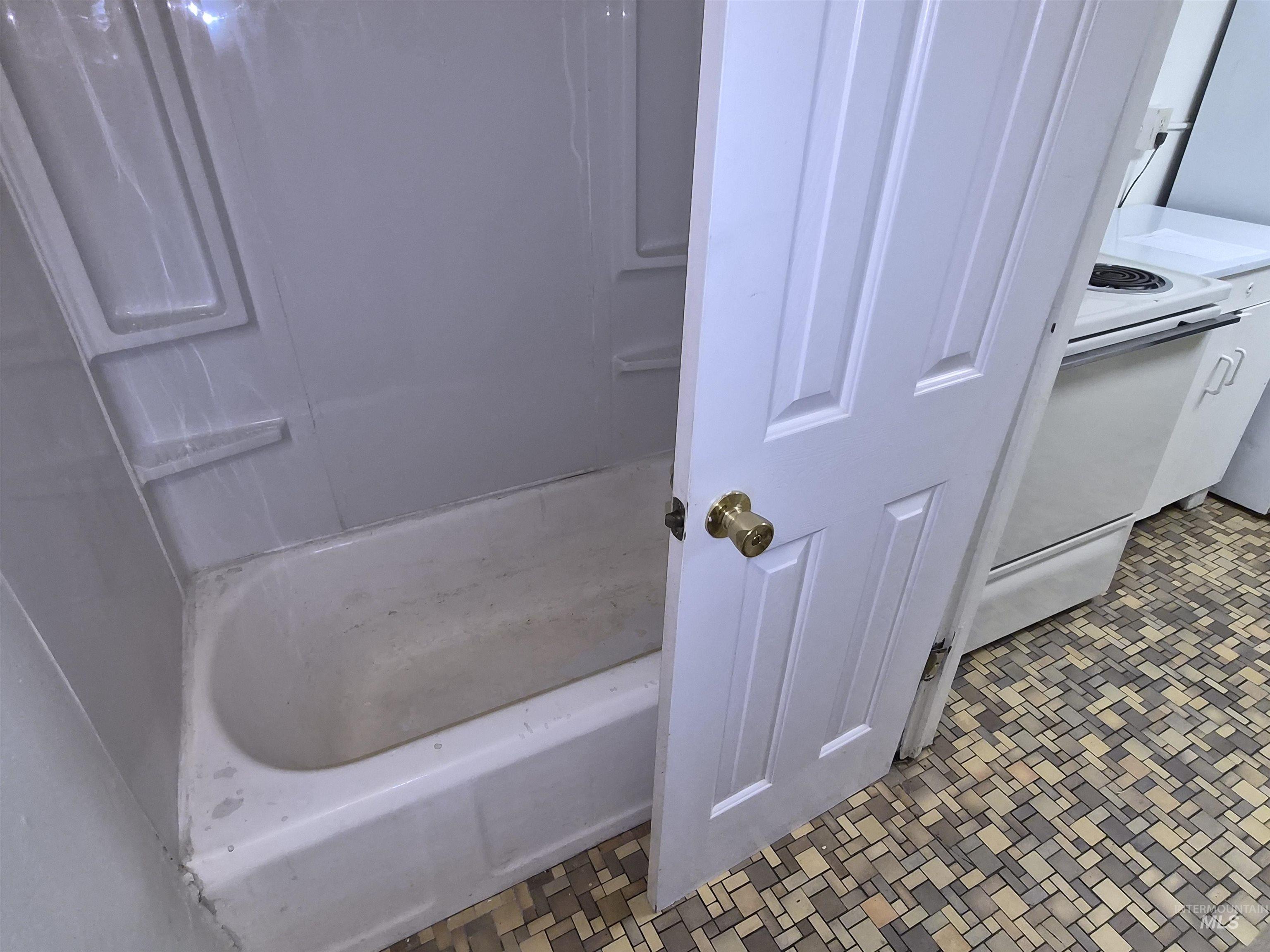 650 - 652 W Lander St., Pocatello, Idaho 83204, 1 Bedroom, 1 Bathroom, Residential Income For Sale, Price $214,900, 98978741