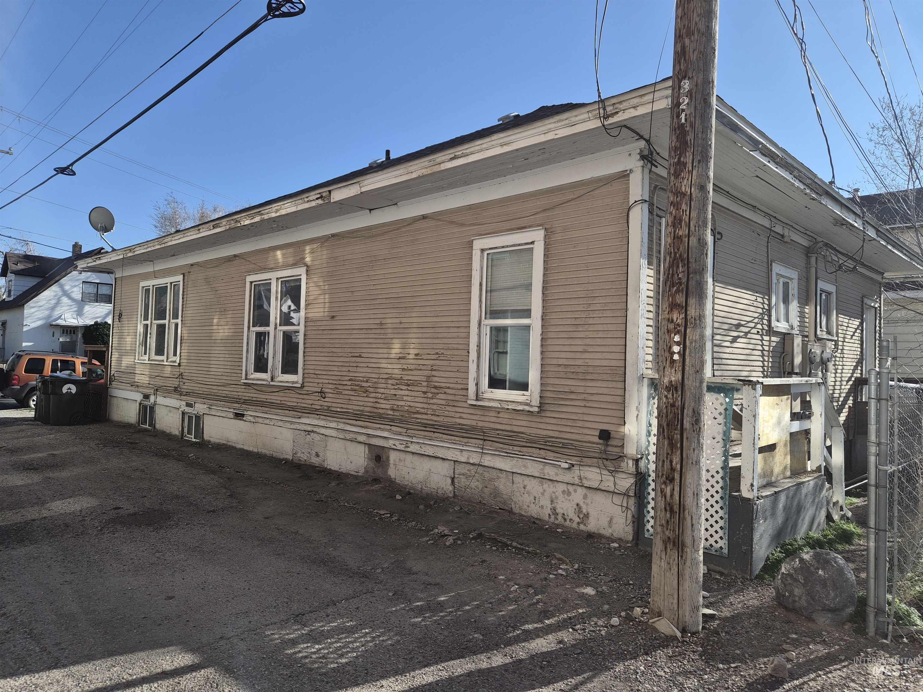650 - 652 W Lander St., Pocatello, Idaho 83204, 1 Bedroom, 1 Bathroom, Residential Income For Sale, Price $214,900, 98978741