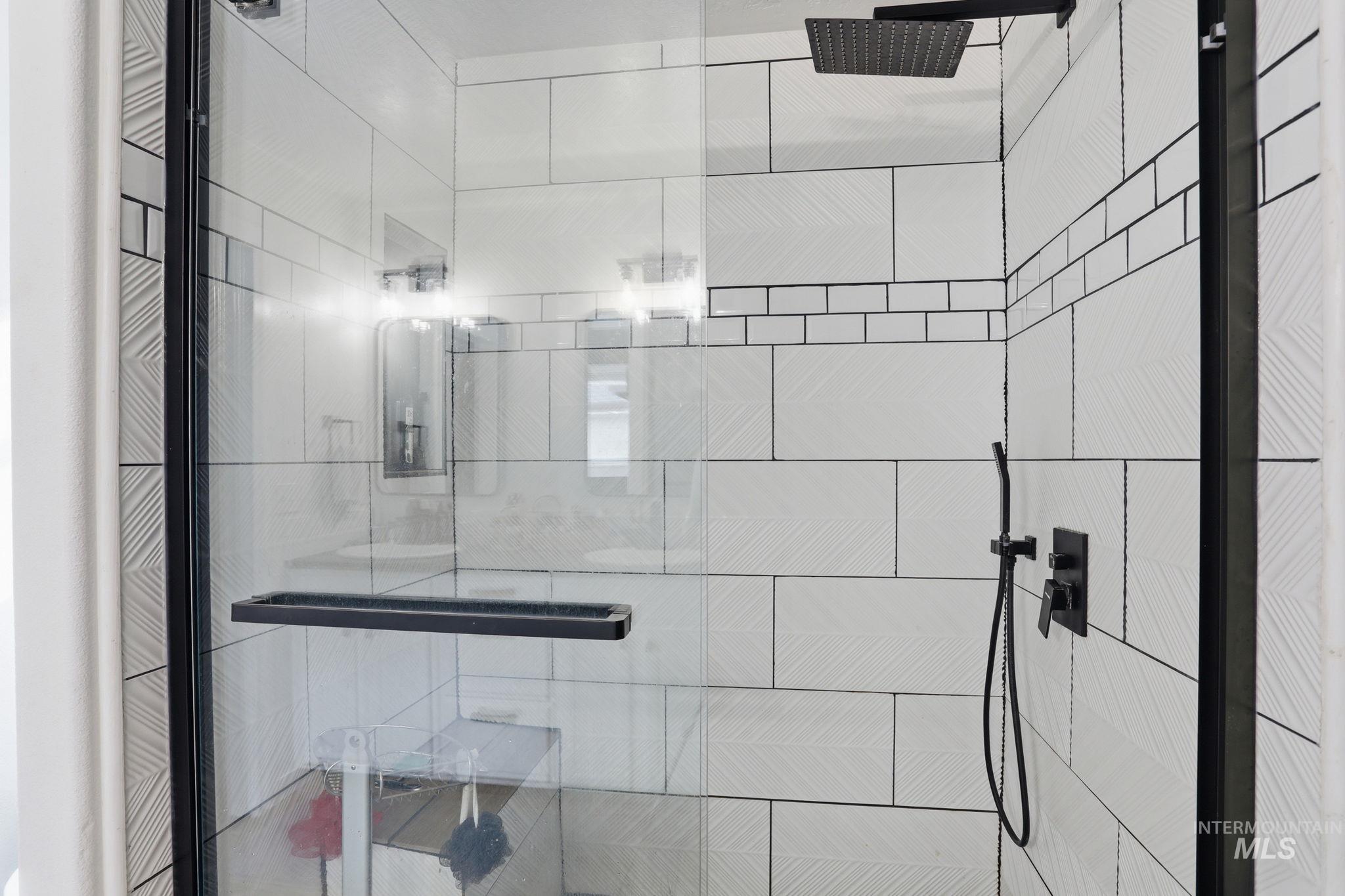 6924 E Greens Dr, Nampa, Idaho 83687, 3 Bedrooms, 3 Bathrooms, Residential For Sale, Price $455,000,MLS 98978742