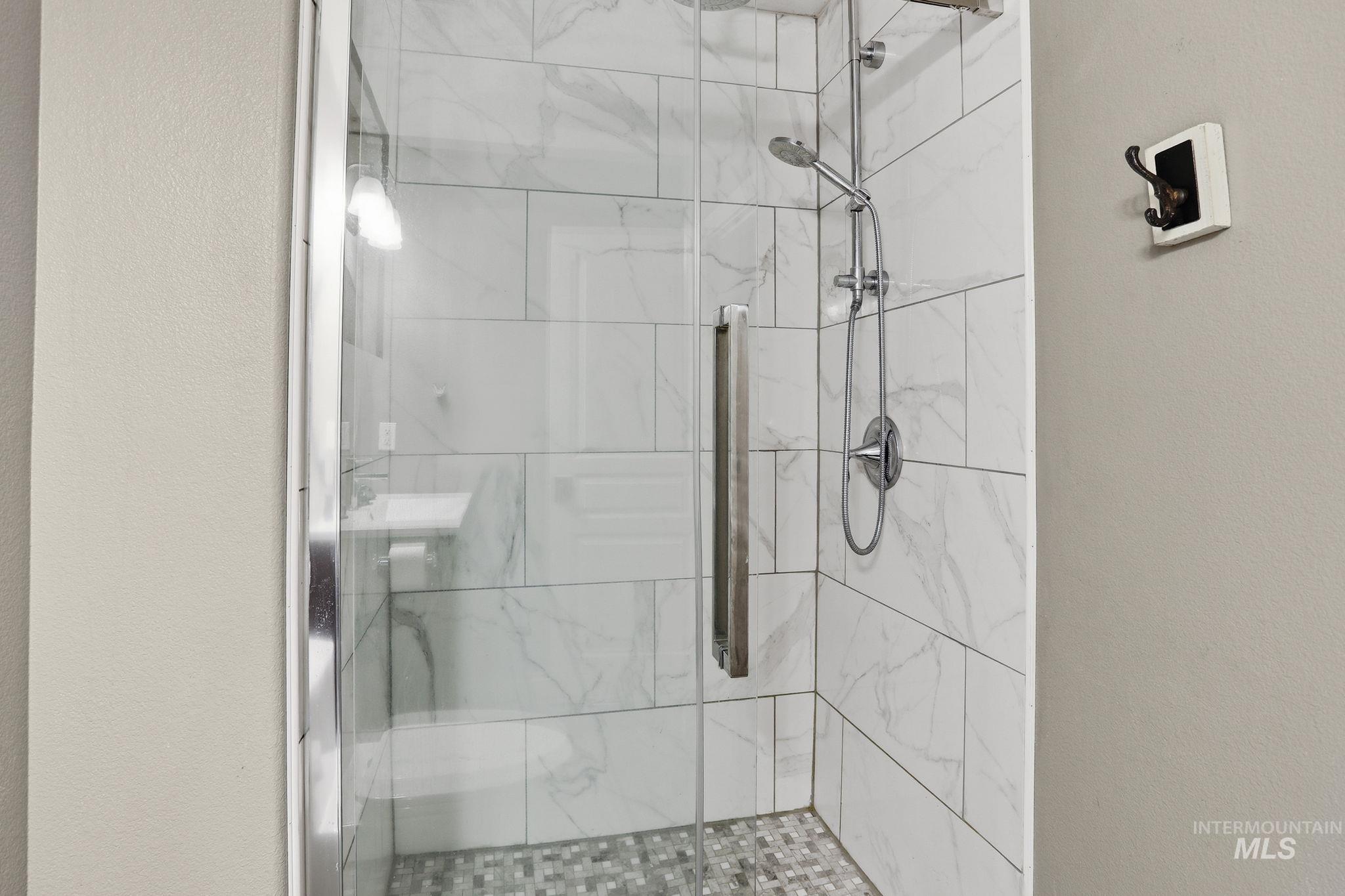 6924 E Greens Dr, Nampa, Idaho 83687, 3 Bedrooms, 3 Bathrooms, Residential For Sale, Price $455,000,MLS 98978742