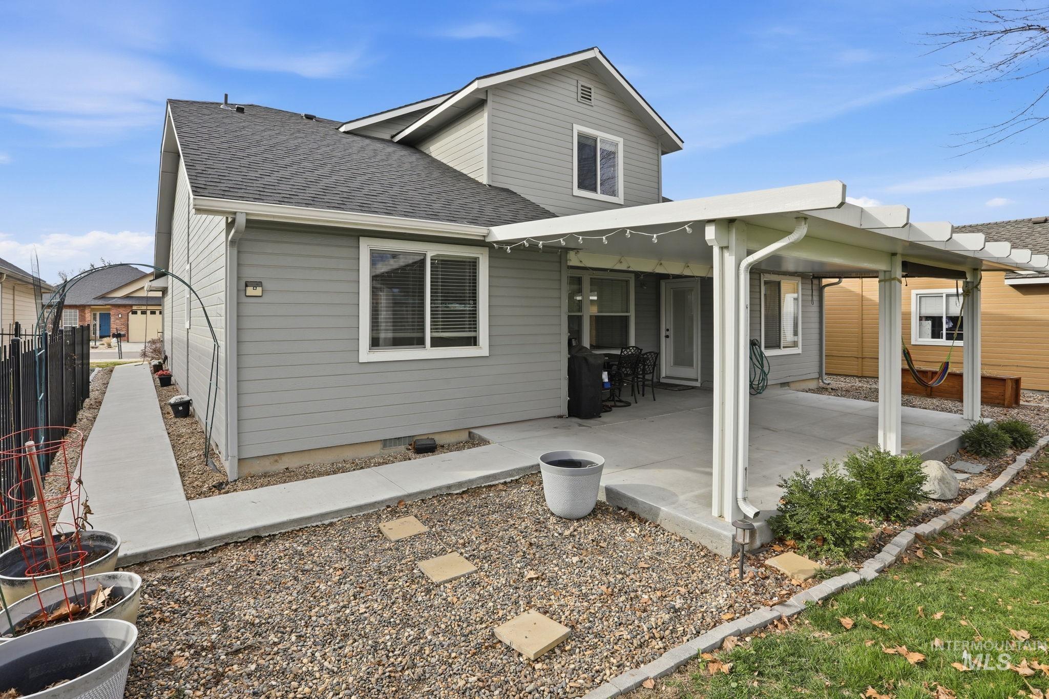6924 E Greens Dr, Nampa, Idaho 83687, 3 Bedrooms, 3 Bathrooms, Residential For Sale, Price $455,000,MLS 98978742