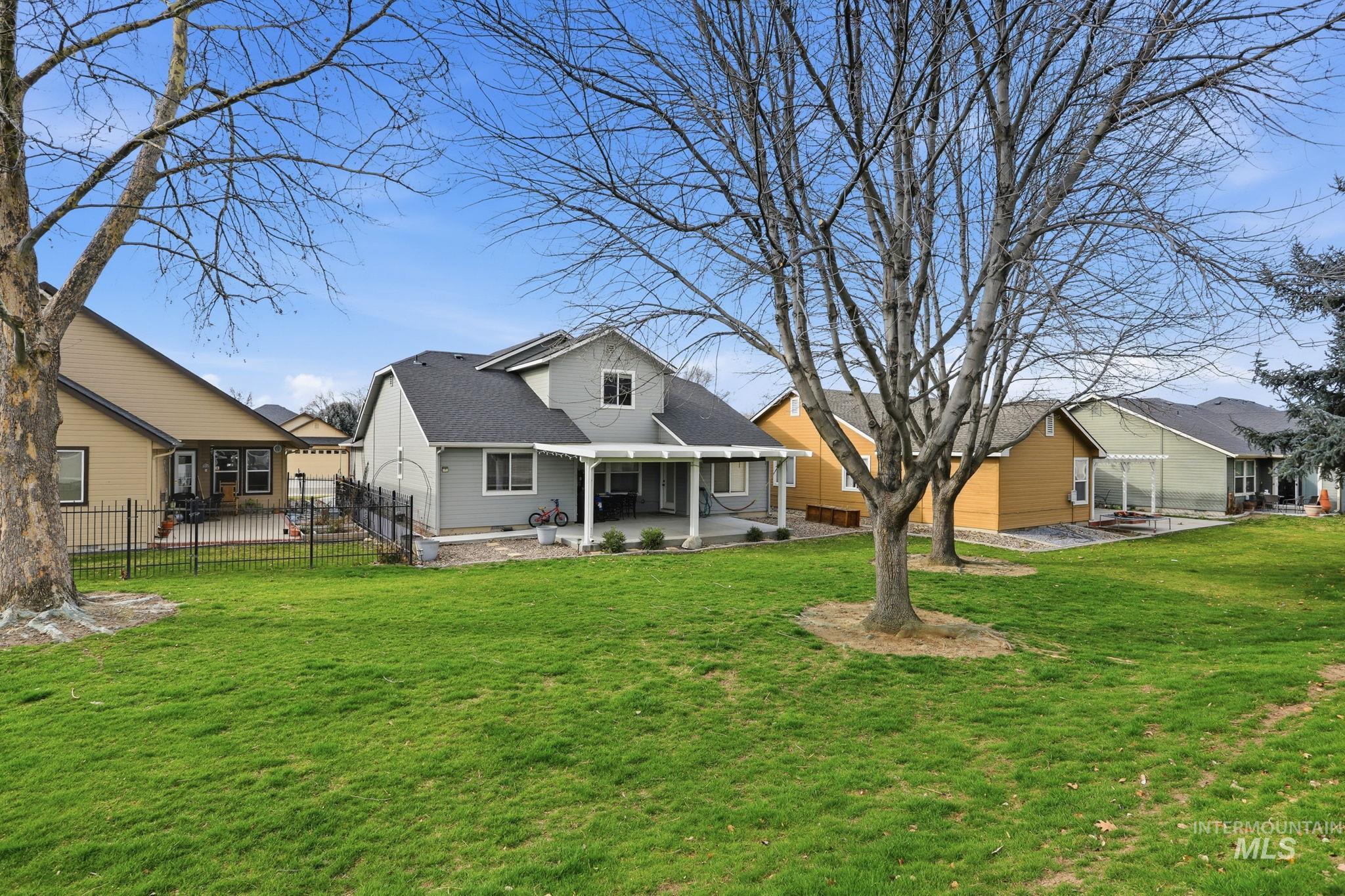 6924 E Greens Dr, Nampa, Idaho 83687, 3 Bedrooms, 3 Bathrooms, Residential For Sale, Price $455,000,MLS 98978742