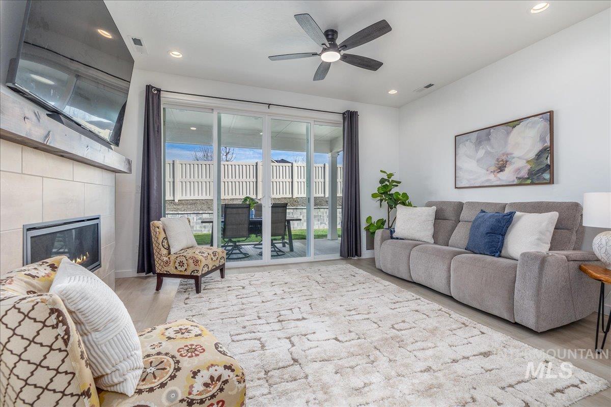 1218 Stirling Meadows Ct, Middleton, Idaho 83644-1182, 4 Bedrooms, 3.5 Bathrooms, Residential For Sale, Price $699,700, 98978745