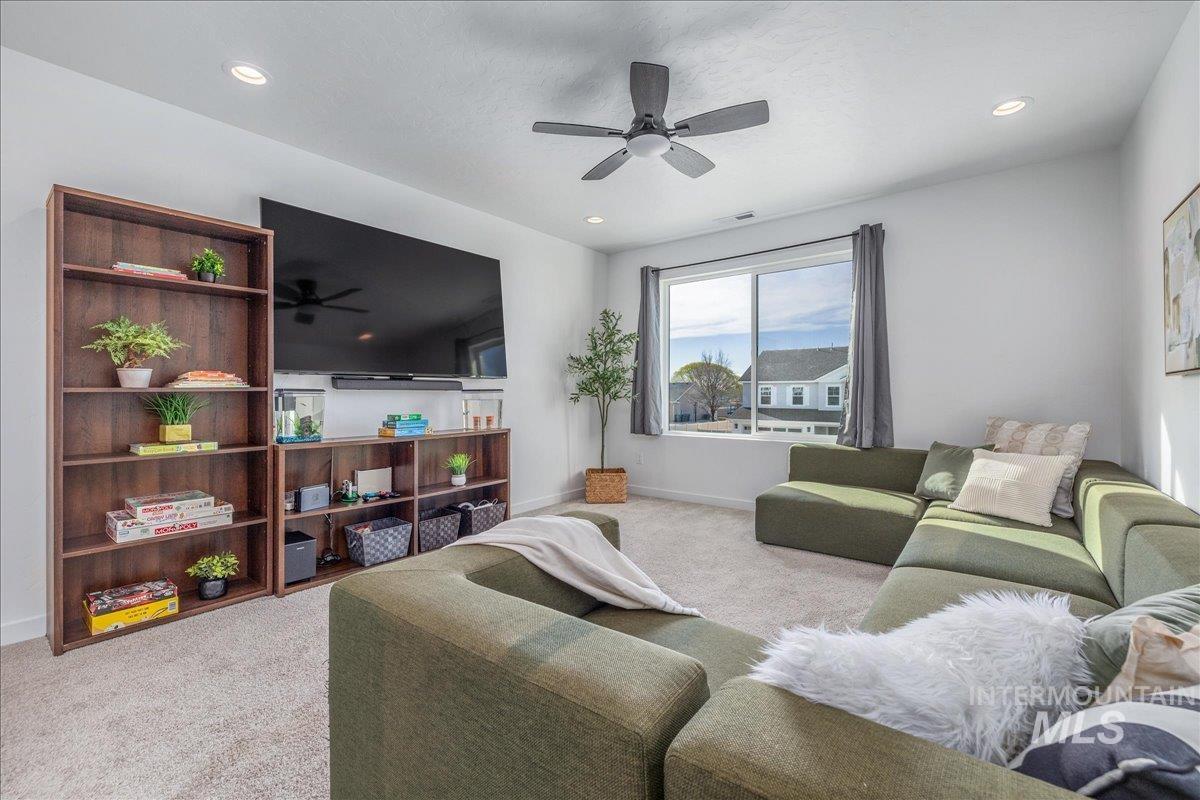 1218 Stirling Meadows Ct, Middleton, Idaho 83644-1182, 4 Bedrooms, 3.5 Bathrooms, Residential For Sale, Price $699,700, 98978745