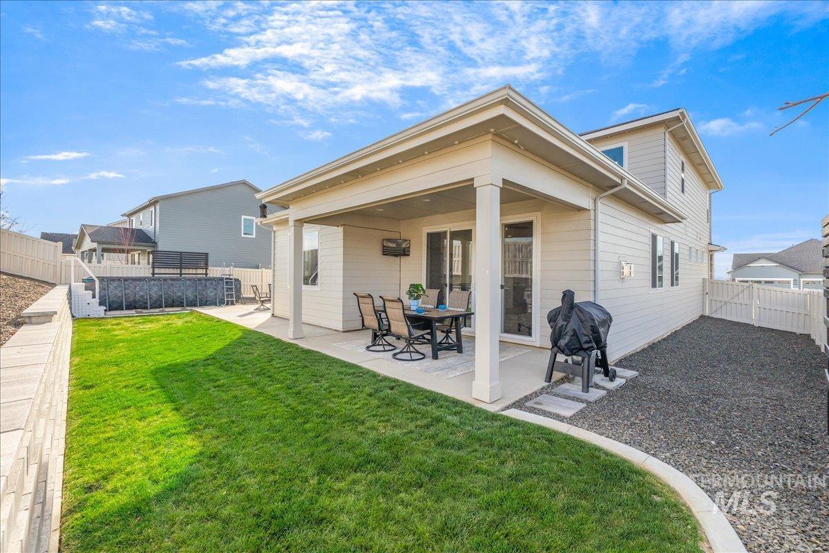1218 Stirling Meadows Ct, Middleton, Idaho 83644-1182, 4 Bedrooms, 3.5 Bathrooms, Residential For Sale, Price $699,700, 98978745