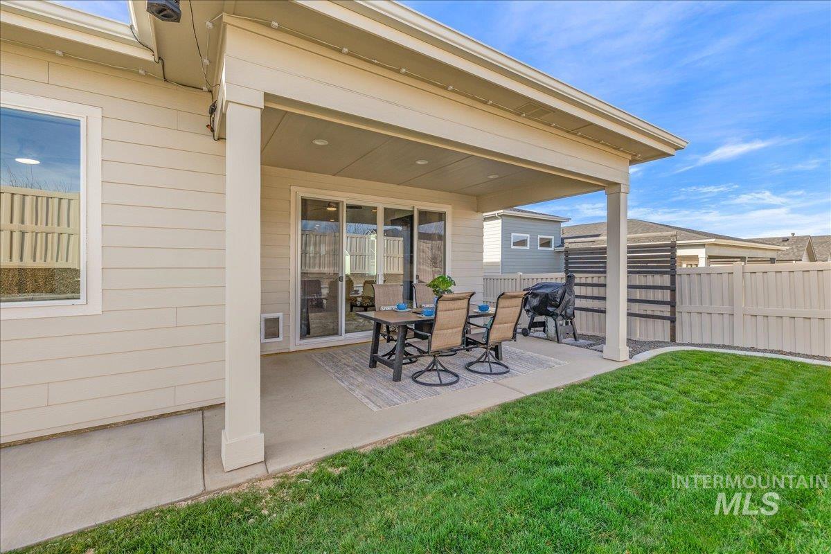 1218 Stirling Meadows Ct, Middleton, Idaho 83644-1182, 4 Bedrooms, 3.5 Bathrooms, Residential For Sale, Price $699,700, 98978745