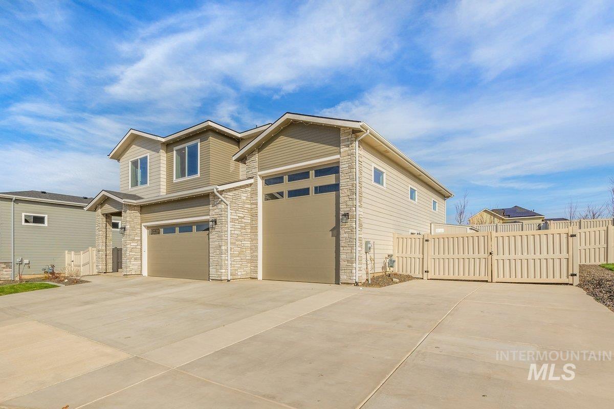 1218 Stirling Meadows Ct, Middleton, Idaho 83644-1182, 4 Bedrooms, 3.5 Bathrooms, Residential For Sale, Price $699,700, 98978745