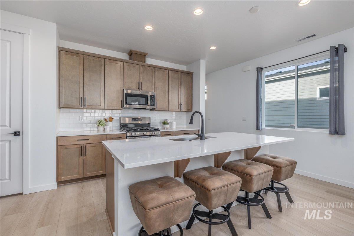 1218 Stirling Meadows Ct, Middleton, Idaho 83644-1182, 4 Bedrooms, 3.5 Bathrooms, Residential For Sale, Price $699,700, 98978745