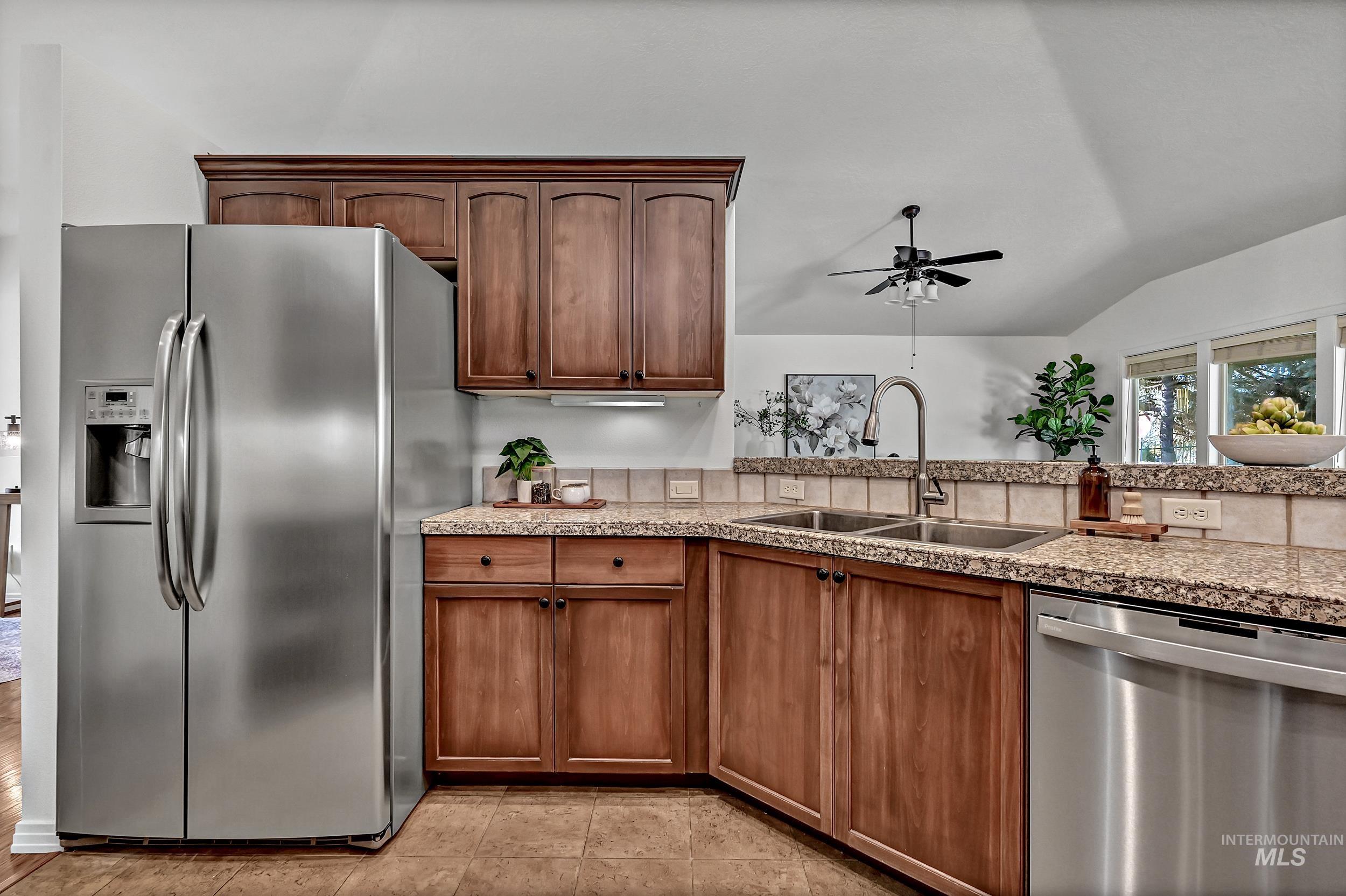 6029 N Taylor Creek, Boise, Idaho 83714, 3 Bedrooms, 2 Bathrooms, Residential For Sale, Price $599,900, 98978746