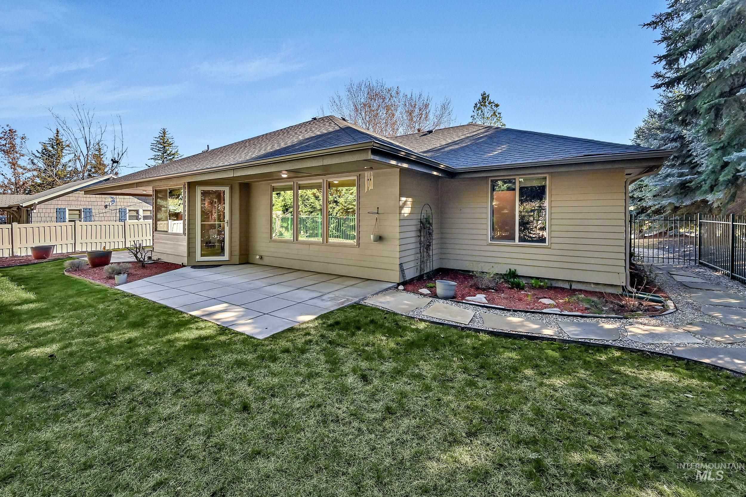 6029 N Taylor Creek, Boise, Idaho 83714, 3 Bedrooms, 2 Bathrooms, Residential For Sale, Price $599,900, 98978746
