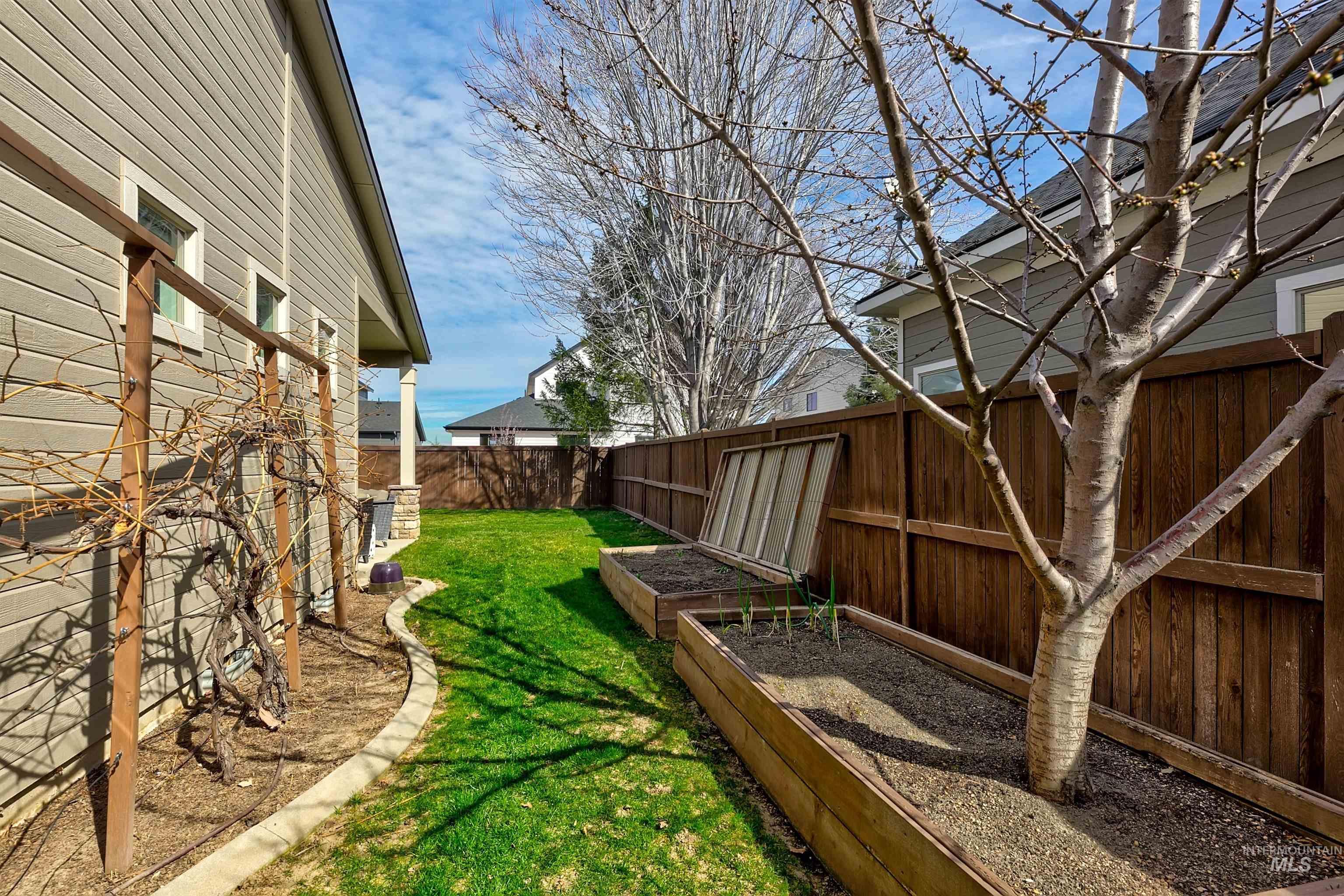 920 W Bacall St., Meridian, Idaho 83646, 5 Bedrooms, 3.5 Bathrooms, Residential For Sale, Price $824,900, 98978747