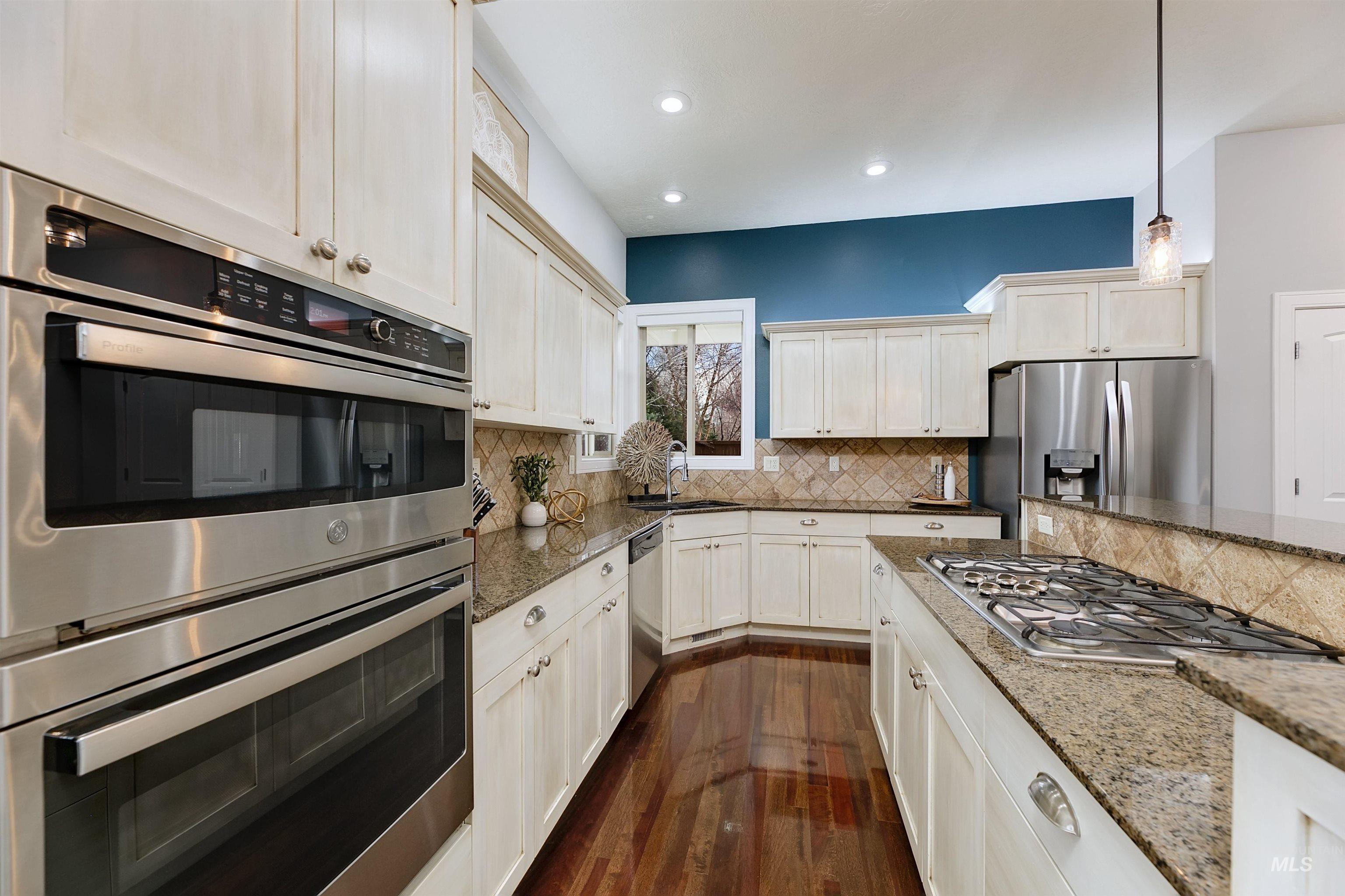 920 W Bacall St., Meridian, Idaho 83646, 5 Bedrooms, 3.5 Bathrooms, Residential For Sale, Price $824,900, 98978747