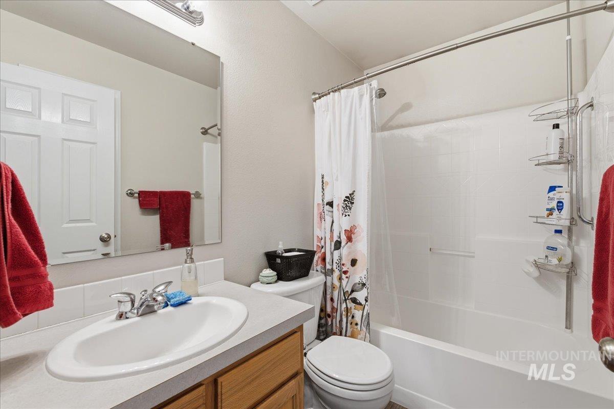 1896 W Ridge Pointe Ave, Nampa, Idaho 83651, 3 Bedrooms, 2.5 Bathrooms, Residential For Sale, Price $379,900, 98978749