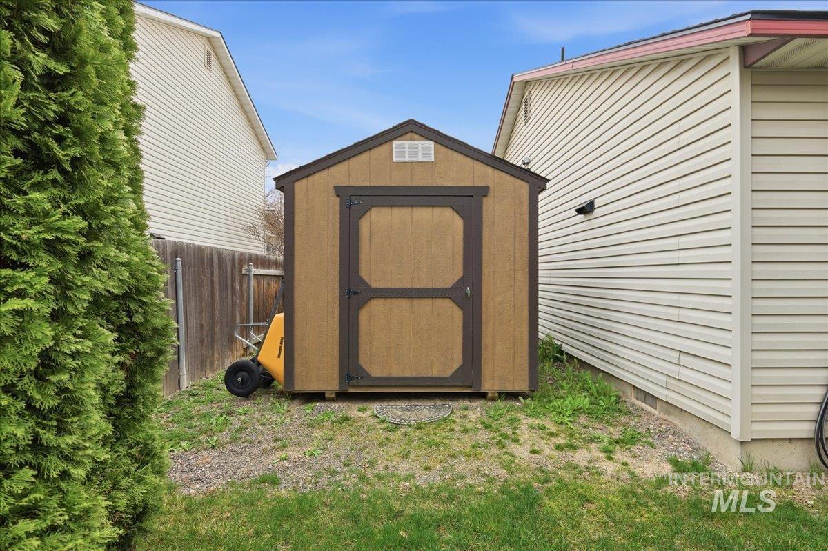 1896 W Ridge Pointe Ave, Nampa, Idaho 83651, 3 Bedrooms, 2.5 Bathrooms, Residential For Sale, Price $379,900, 98978749