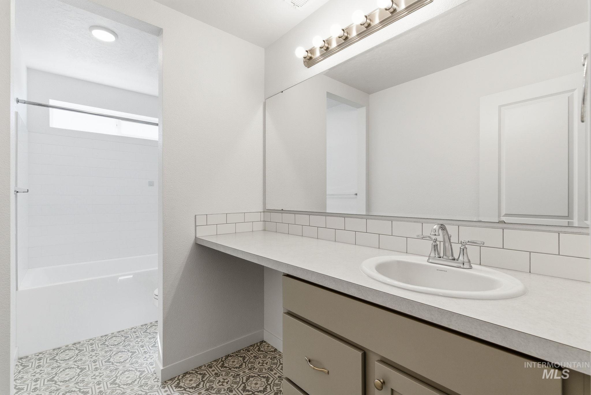 110 Homesteaders St., Middleton, Idaho 83644, 5 Bedrooms, 4 Bathrooms, Residential For Sale, Price $599,900,MLS 98978751