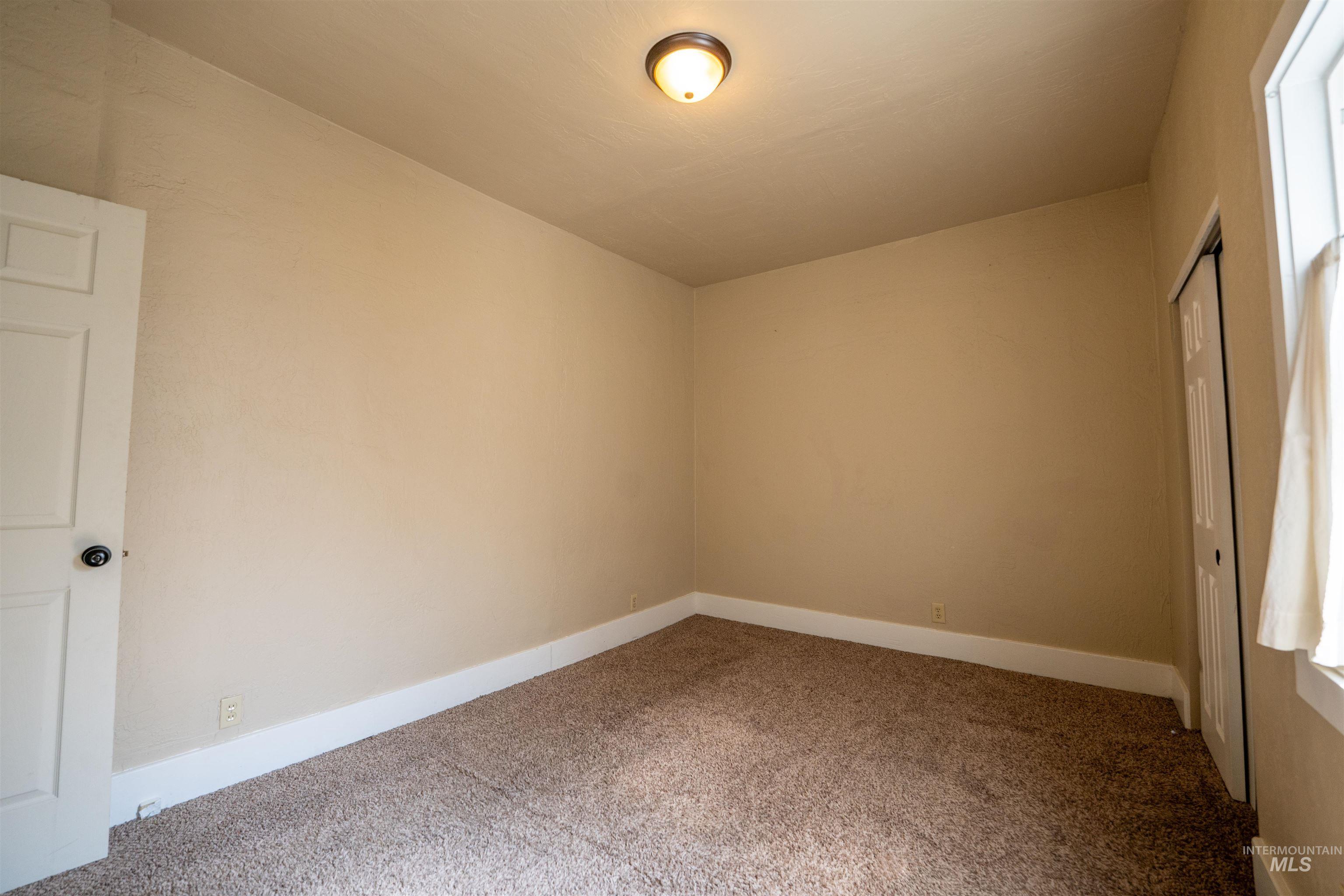 820 11th ave south, Nampa, Idaho 83651, 2 Bedrooms, 2 Bathrooms, Residential For Sale, Price $329,900, 98978757