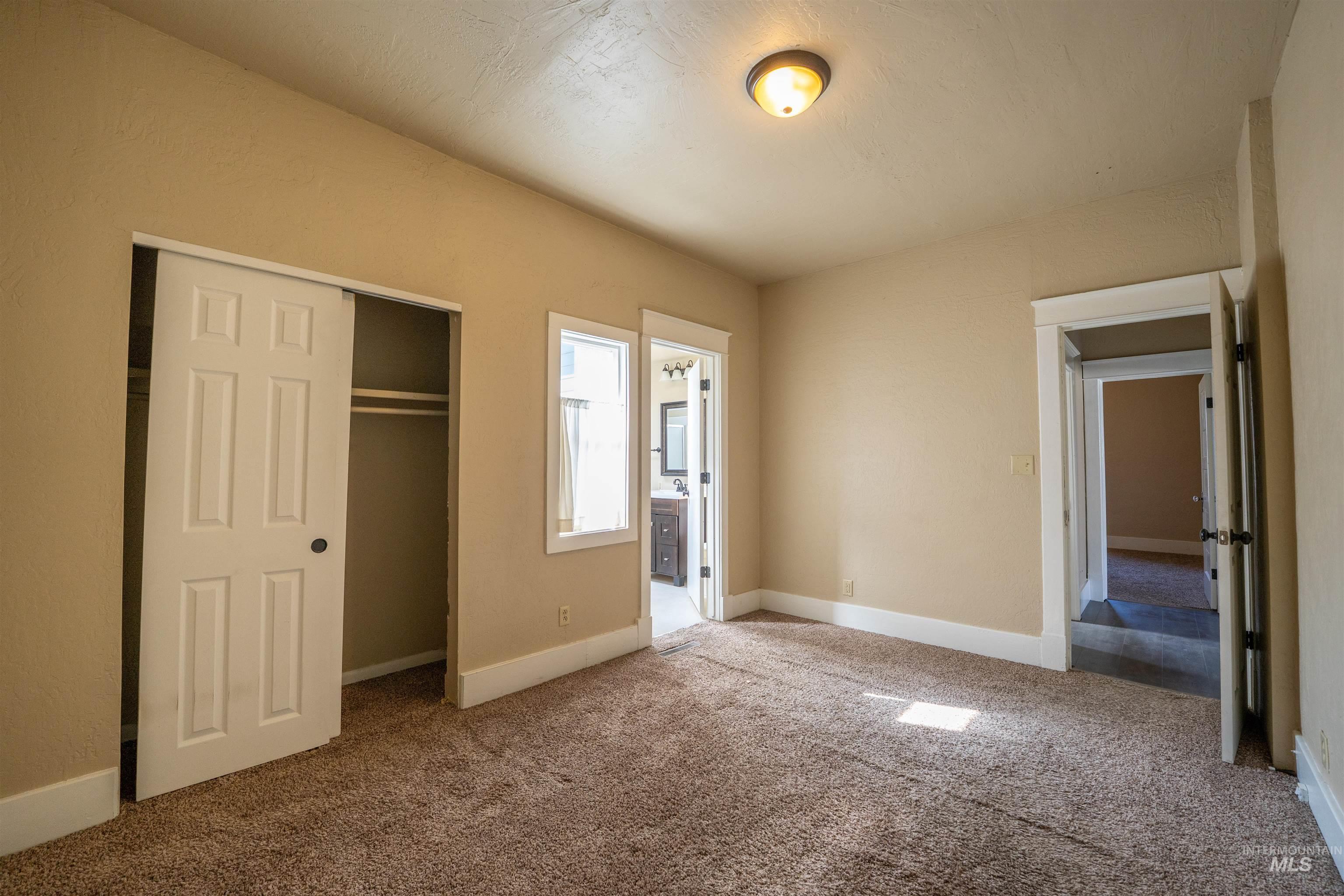 820 11th ave south, Nampa, Idaho 83651, 2 Bedrooms, 2 Bathrooms, Residential For Sale, Price $329,900, 98978757