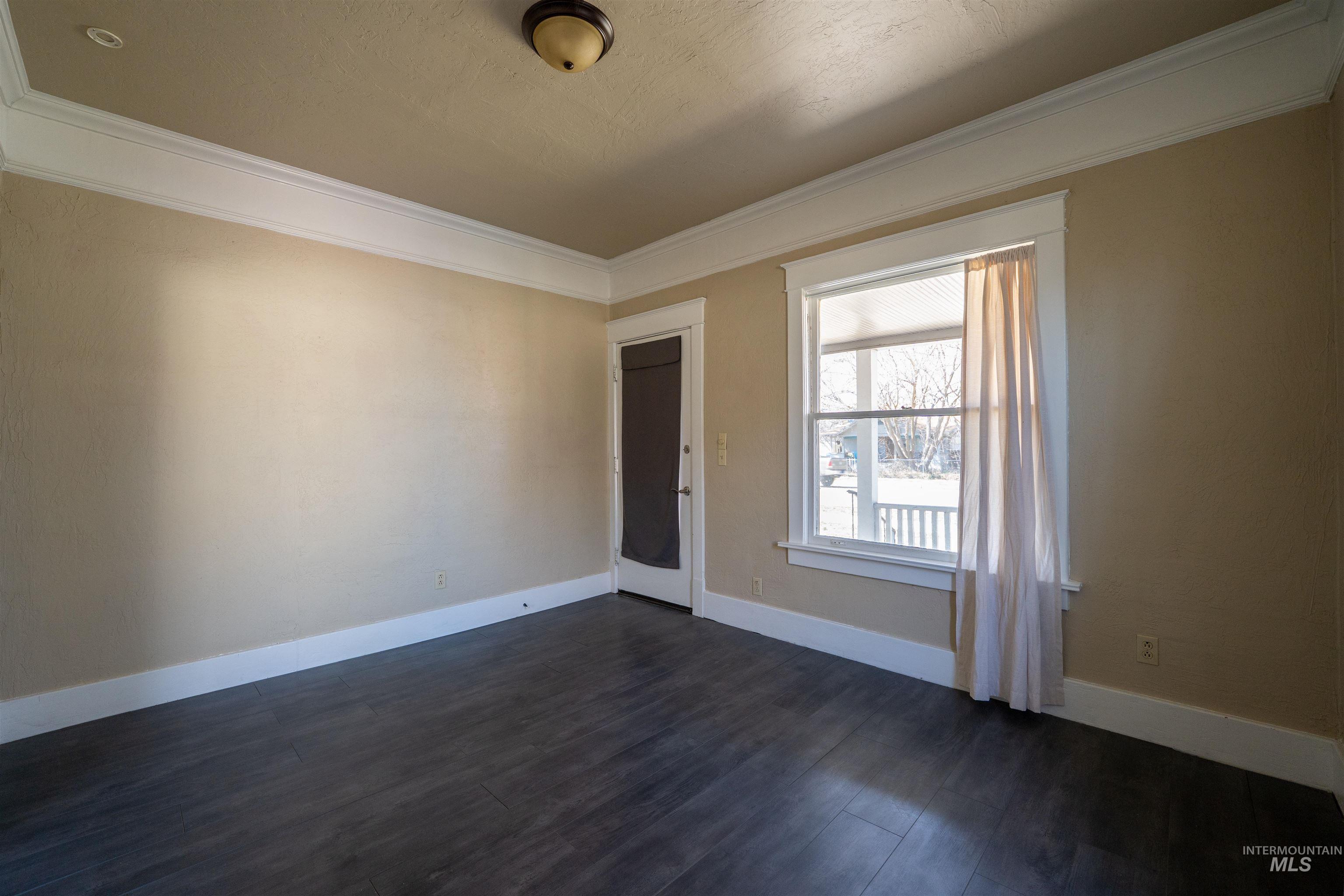 820 11th ave south, Nampa, Idaho 83651, 2 Bedrooms, 2 Bathrooms, Residential For Sale, Price $329,900, 98978757