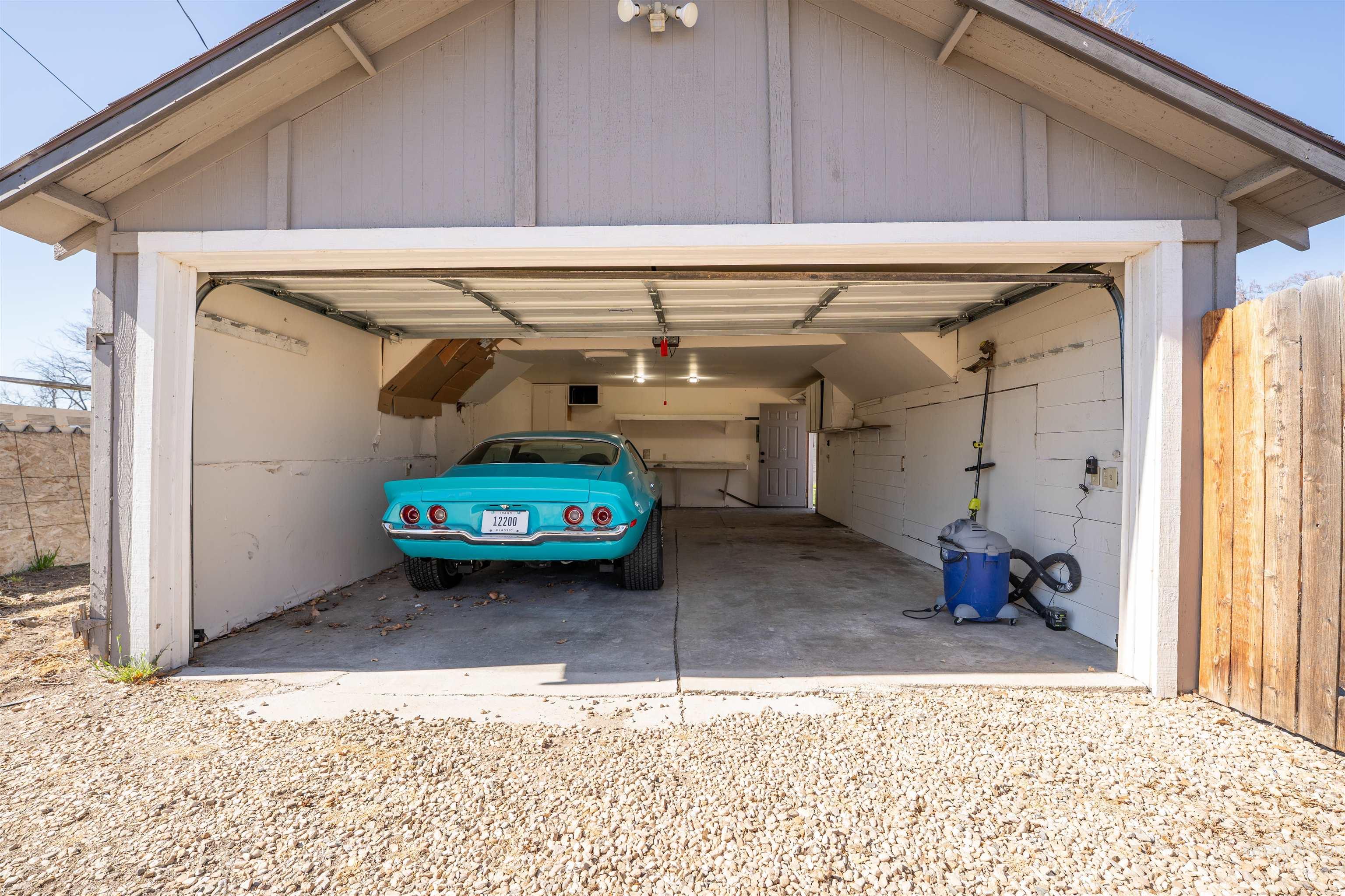 820 11th ave south, Nampa, Idaho 83651, 2 Bedrooms, 2 Bathrooms, Residential For Sale, Price $329,900, 98978757