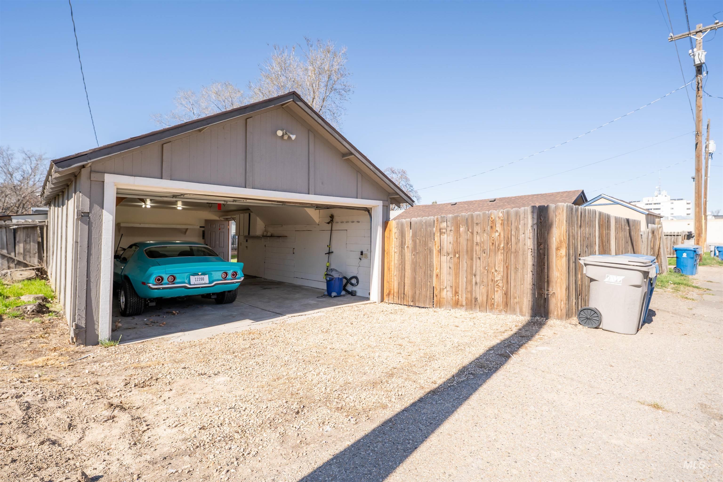 820 11th ave south, Nampa, Idaho 83651, 2 Bedrooms, 2 Bathrooms, Residential For Sale, Price $329,900, 98978757