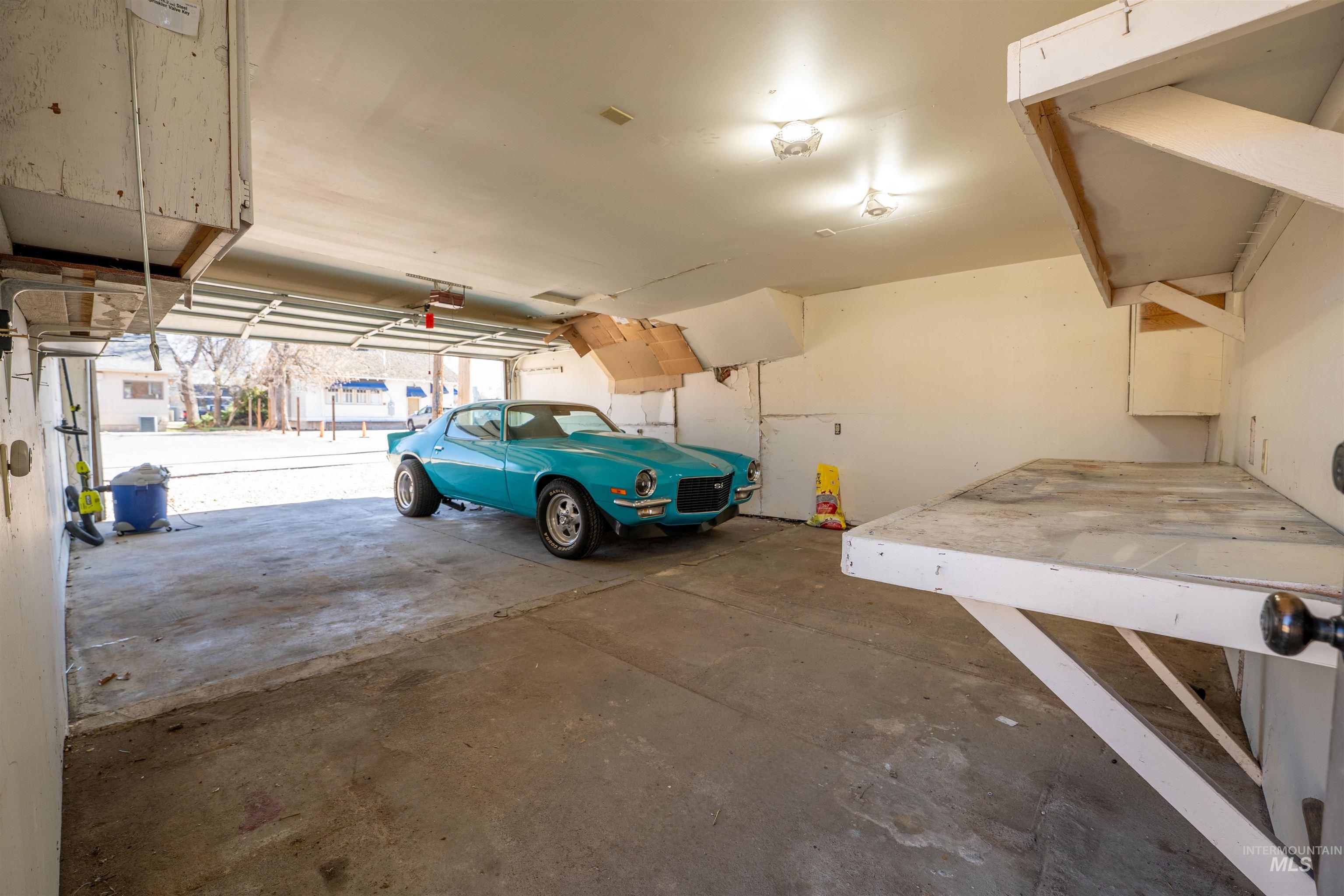 820 11th ave south, Nampa, Idaho 83651, 2 Bedrooms, 2 Bathrooms, Residential For Sale, Price $329,900, 98978757