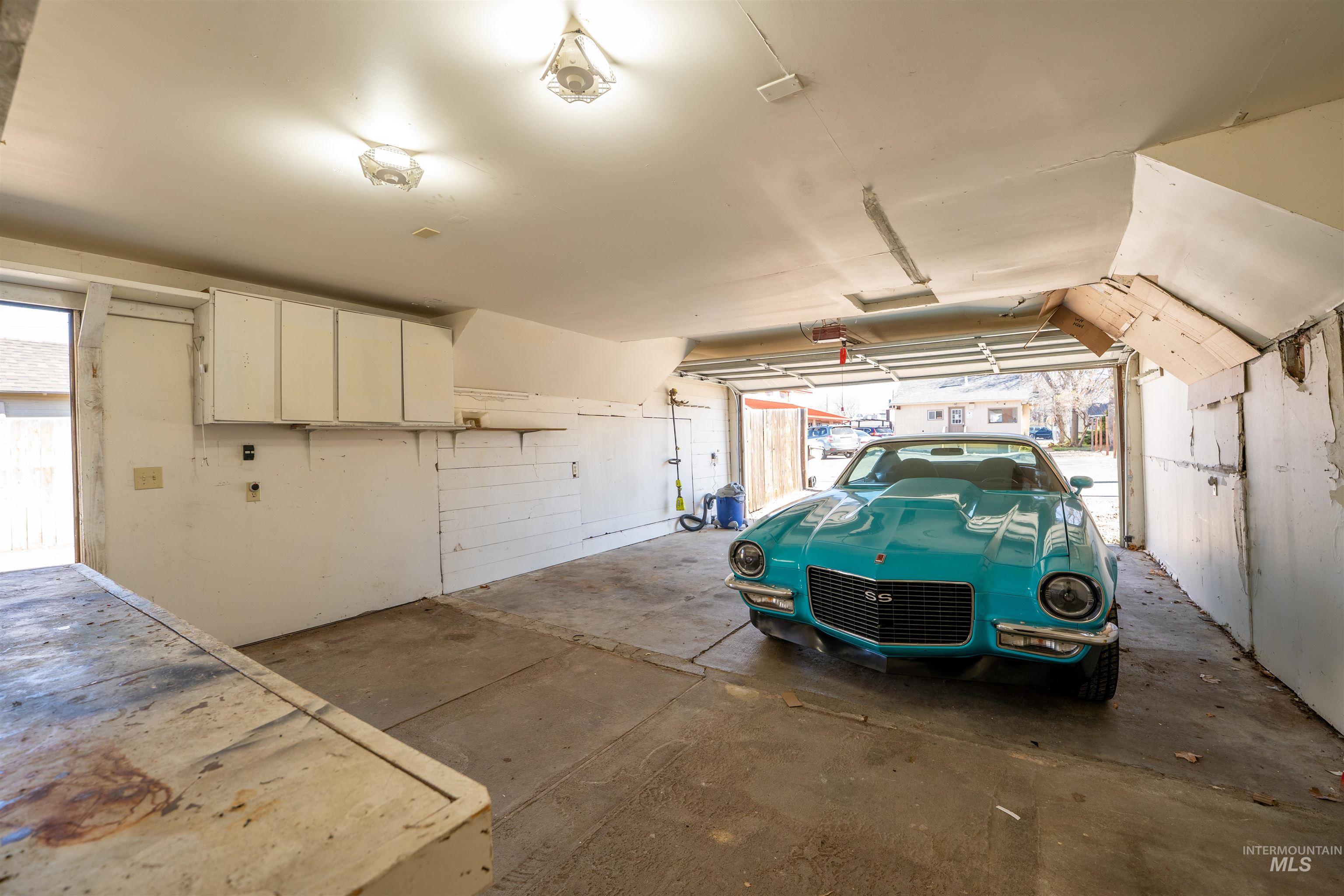 820 11th ave south, Nampa, Idaho 83651, 2 Bedrooms, 2 Bathrooms, Residential For Sale, Price $329,900, 98978757