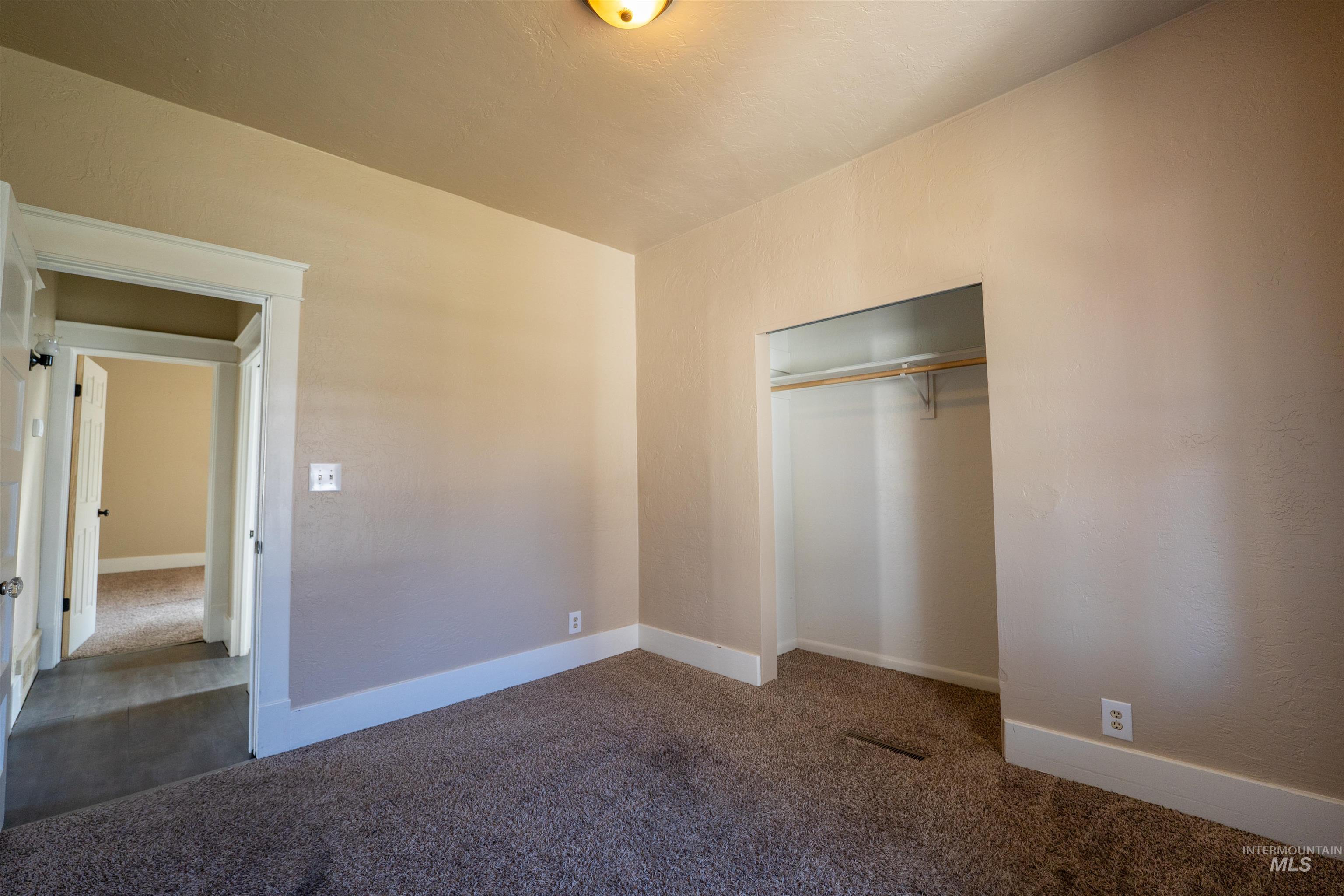 820 11th ave south, Nampa, Idaho 83651, 2 Bedrooms, 2 Bathrooms, Residential For Sale, Price $329,900, 98978757