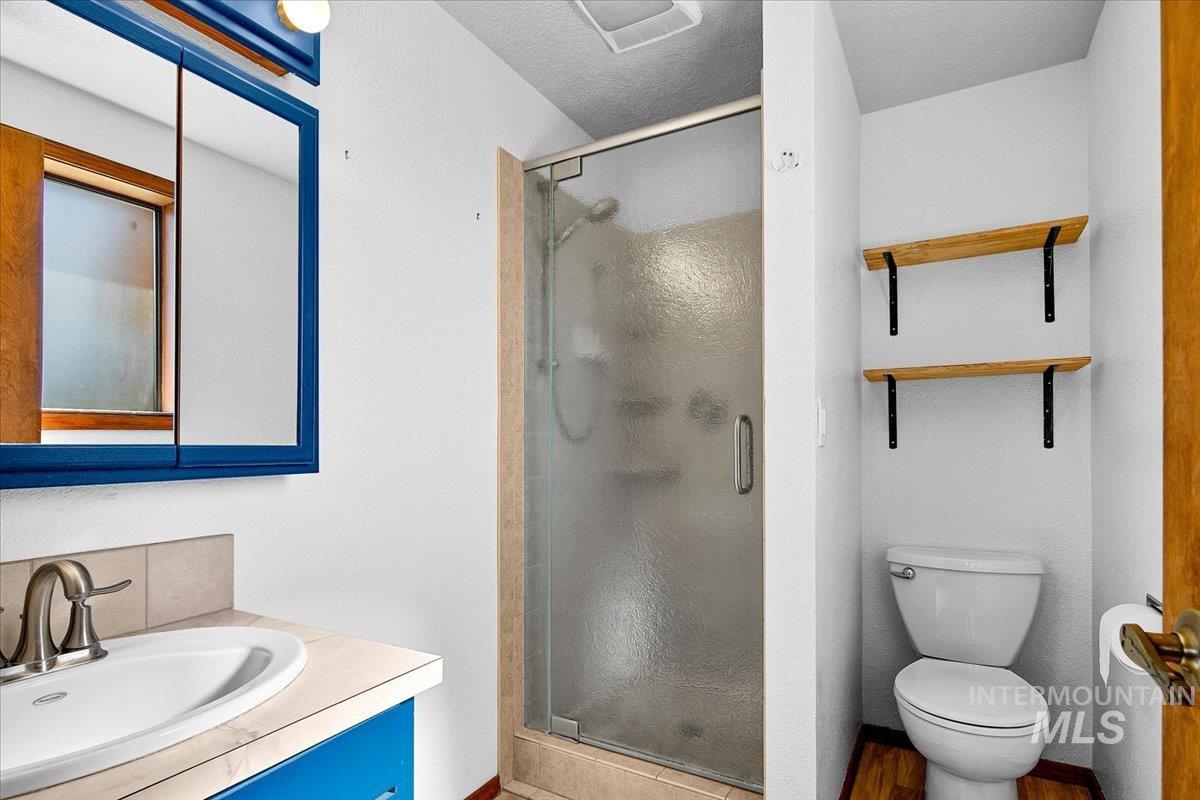 2719 N Aster Ave, Boise, Idaho 83704, 3 Bedrooms, 2 Bathrooms, Residential For Sale, Price $408,000, 98978758