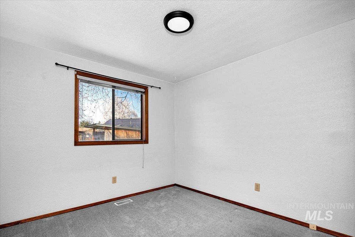 2719 N Aster Ave, Boise, Idaho 83704, 3 Bedrooms, 2 Bathrooms, Residential For Sale, Price $408,000, 98978758