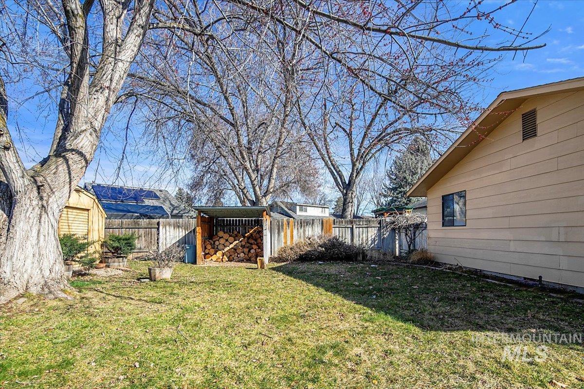 2719 N Aster Ave, Boise, Idaho 83704, 3 Bedrooms, 2 Bathrooms, Residential For Sale, Price $408,000, 98978758