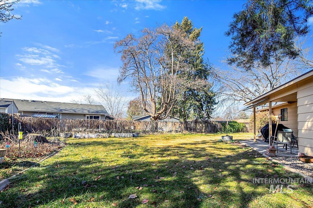 2719 N Aster Ave, Boise, Idaho 83704, 3 Bedrooms, 2 Bathrooms, Residential For Sale, Price $408,000, 98978758