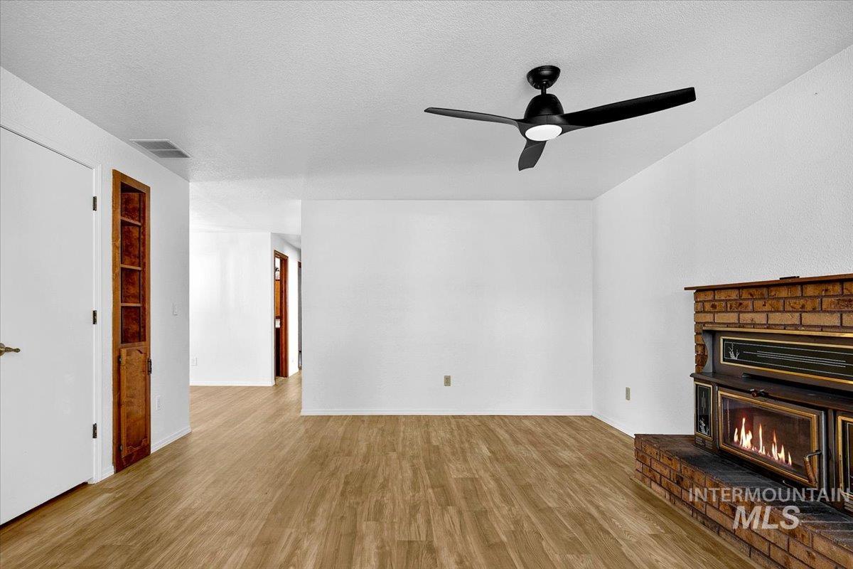 2719 N Aster Ave, Boise, Idaho 83704, 3 Bedrooms, 2 Bathrooms, Residential For Sale, Price $408,000, 98978758