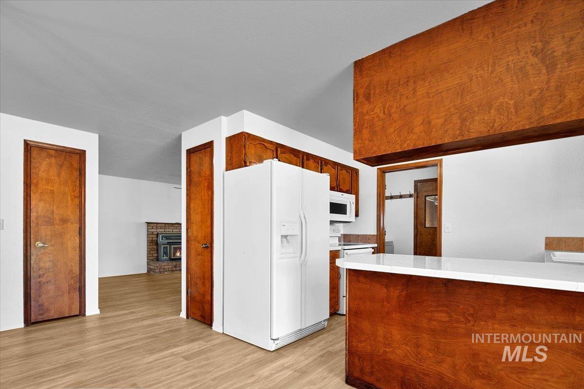 2719 N Aster Ave, Boise, Idaho 83704, 3 Bedrooms, 2 Bathrooms, Residential For Sale, Price $408,000, 98978758