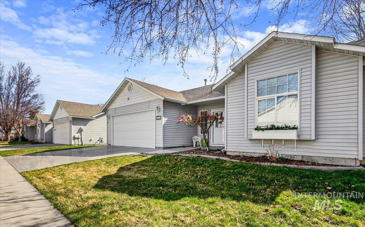 8133 W. Penny Ln., Garden City, Idaho 83714, 2 Bedrooms, 2.5 Bathrooms, Residential For Sale, Price $399,900, 98978763