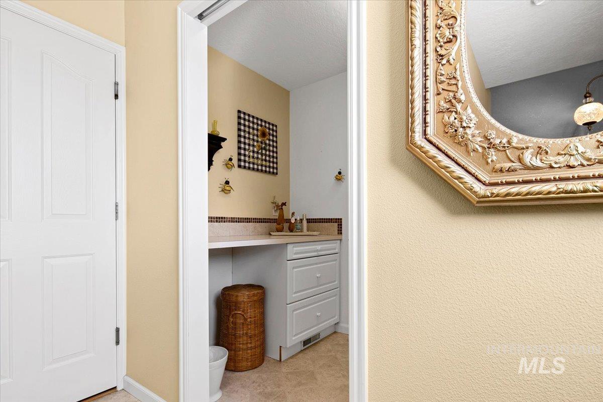 8133 W. Penny Ln., Garden City, Idaho 83714, 2 Bedrooms, 2.5 Bathrooms, Residential For Sale, Price $399,900, 98978763