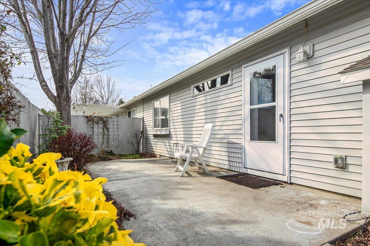 8133 W. Penny Ln., Garden City, Idaho 83714, 2 Bedrooms, 2.5 Bathrooms, Residential For Sale, Price $399,900, 98978763