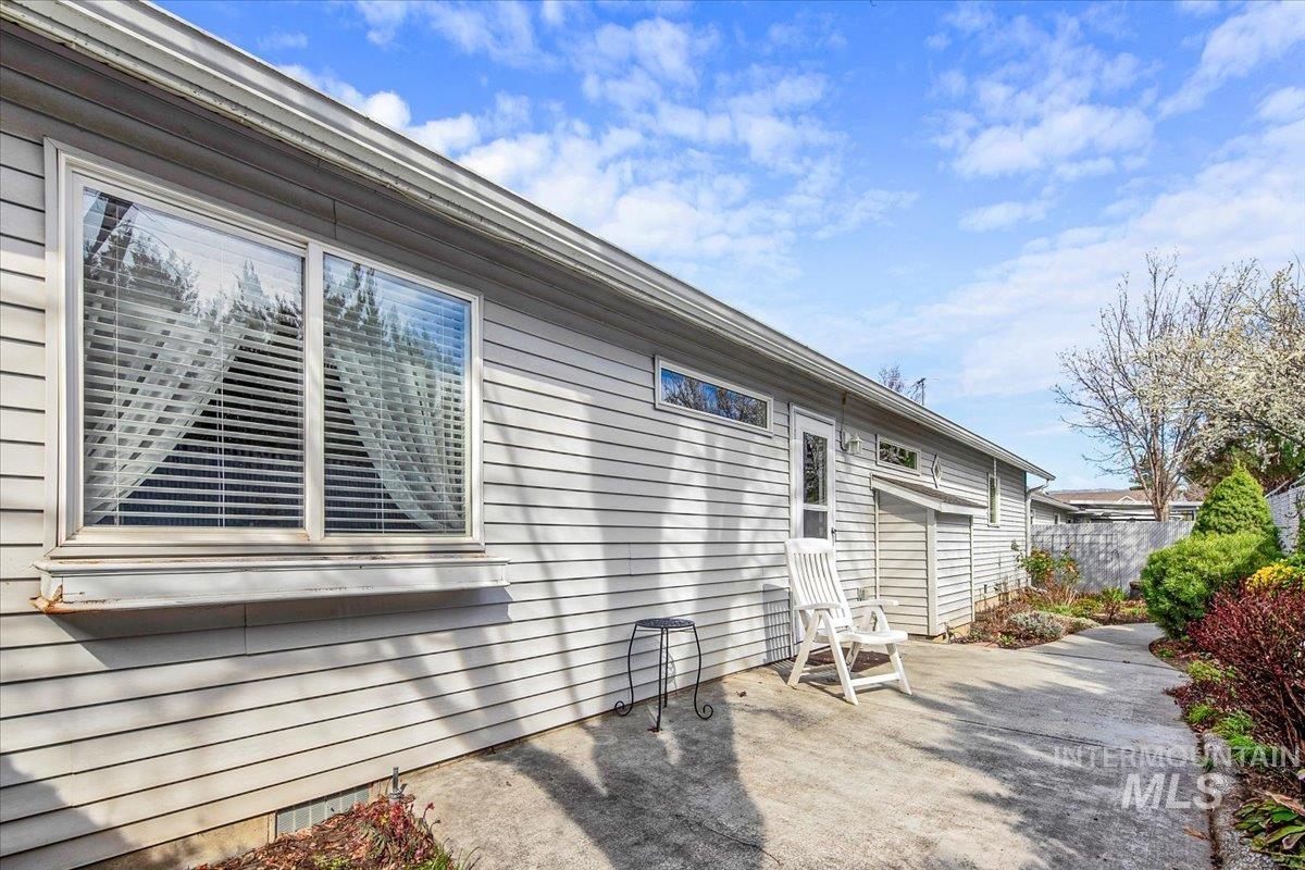 8133 W. Penny Ln., Garden City, Idaho 83714, 2 Bedrooms, 2.5 Bathrooms, Residential For Sale, Price $399,900, 98978763