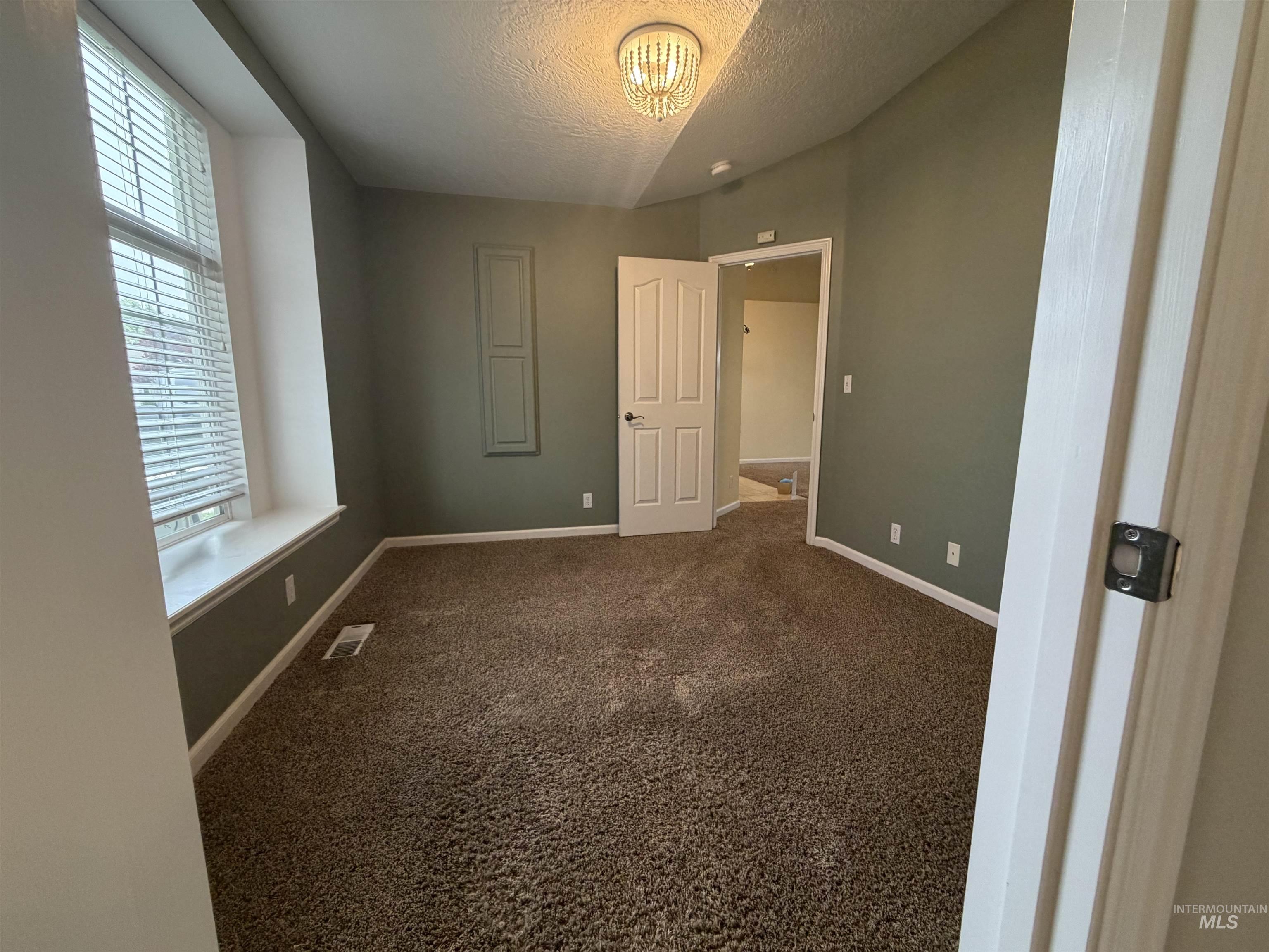 8133 W. Penny Ln., Garden City, Idaho 83714, 2 Bedrooms, 2.5 Bathrooms, Residential For Sale, Price $394,900,MLS 98978763