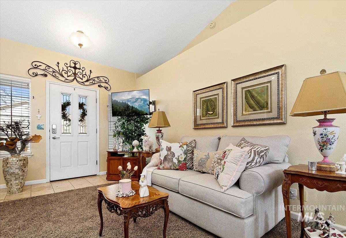 8133 W. Penny Ln., Garden City, Idaho 83714, 2 Bedrooms, 2.5 Bathrooms, Residential For Sale, Price $399,900, 98978763